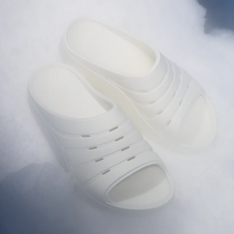 Recovery Slide, Ice Plunge White